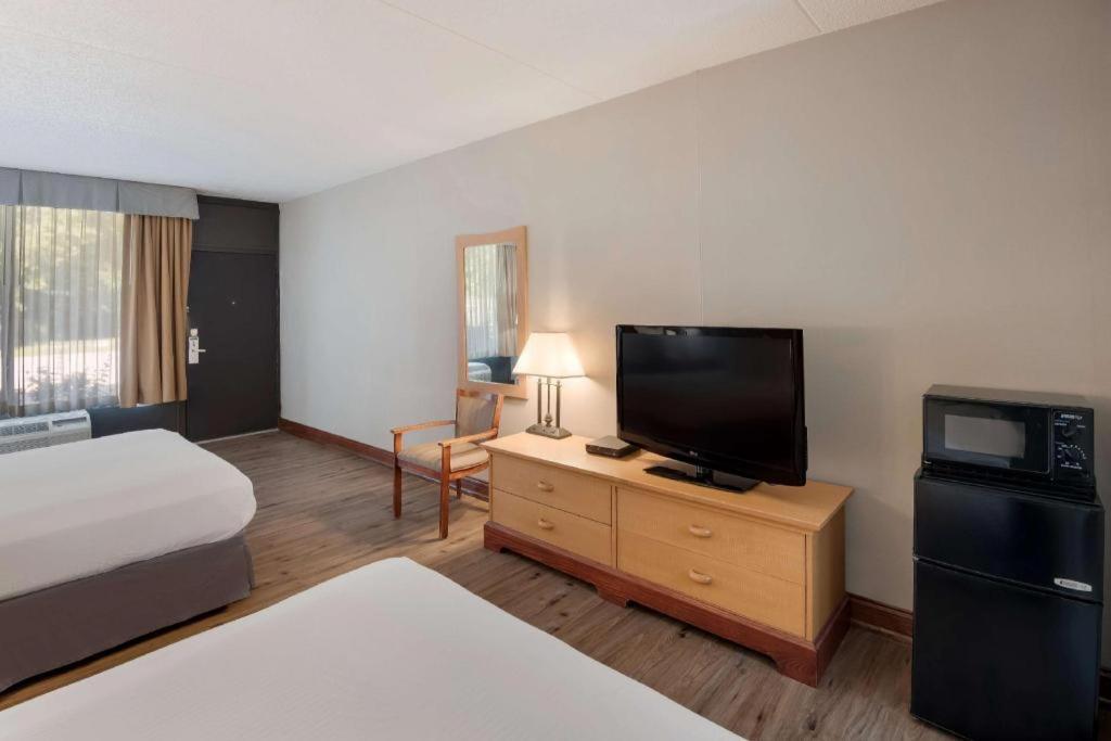 Western Hotel 2*