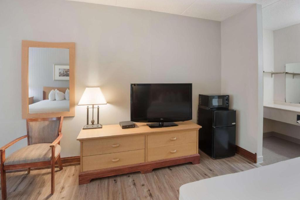 Western Hotel 2*
